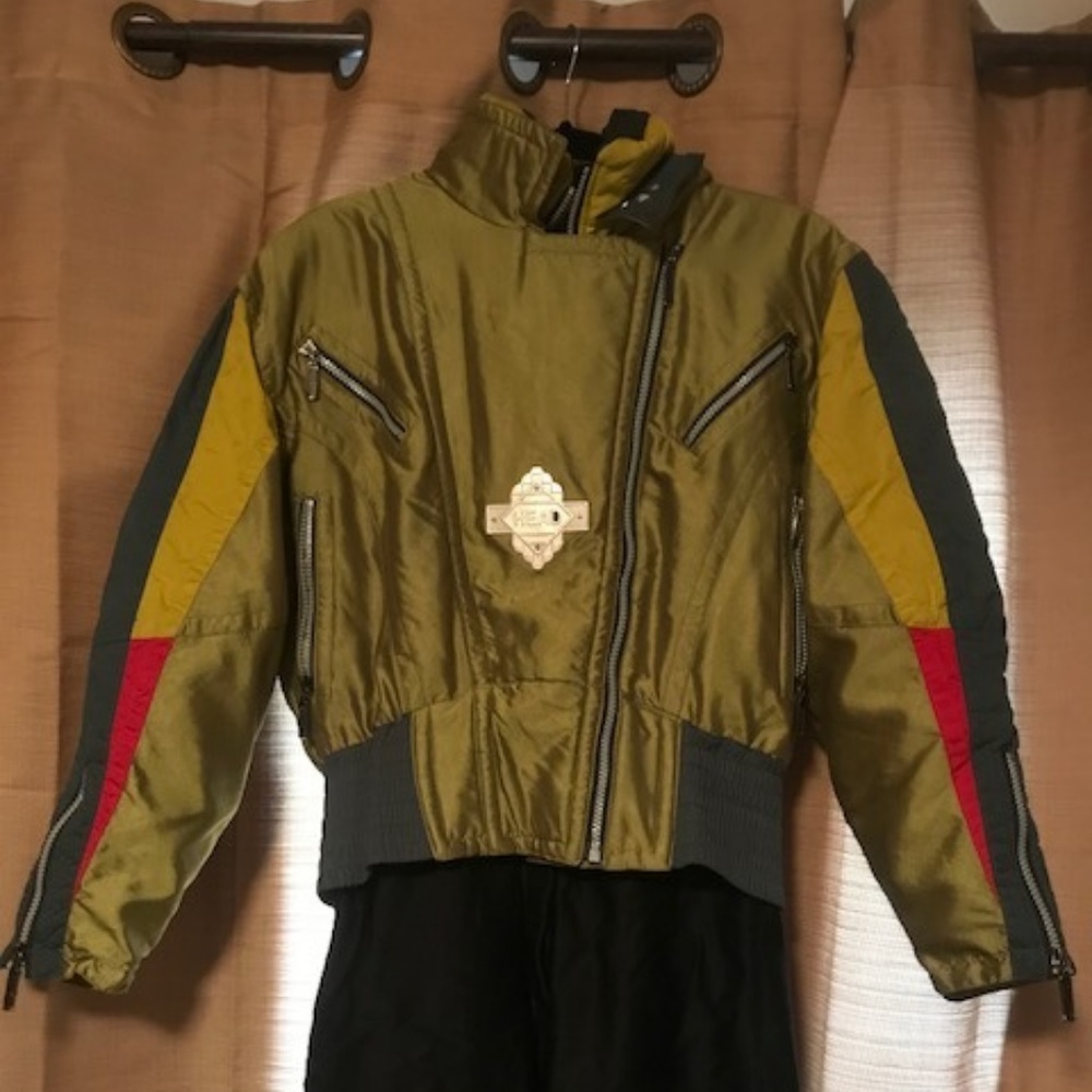 Vintage Women's Full Body Ski Suit (80s/90s)